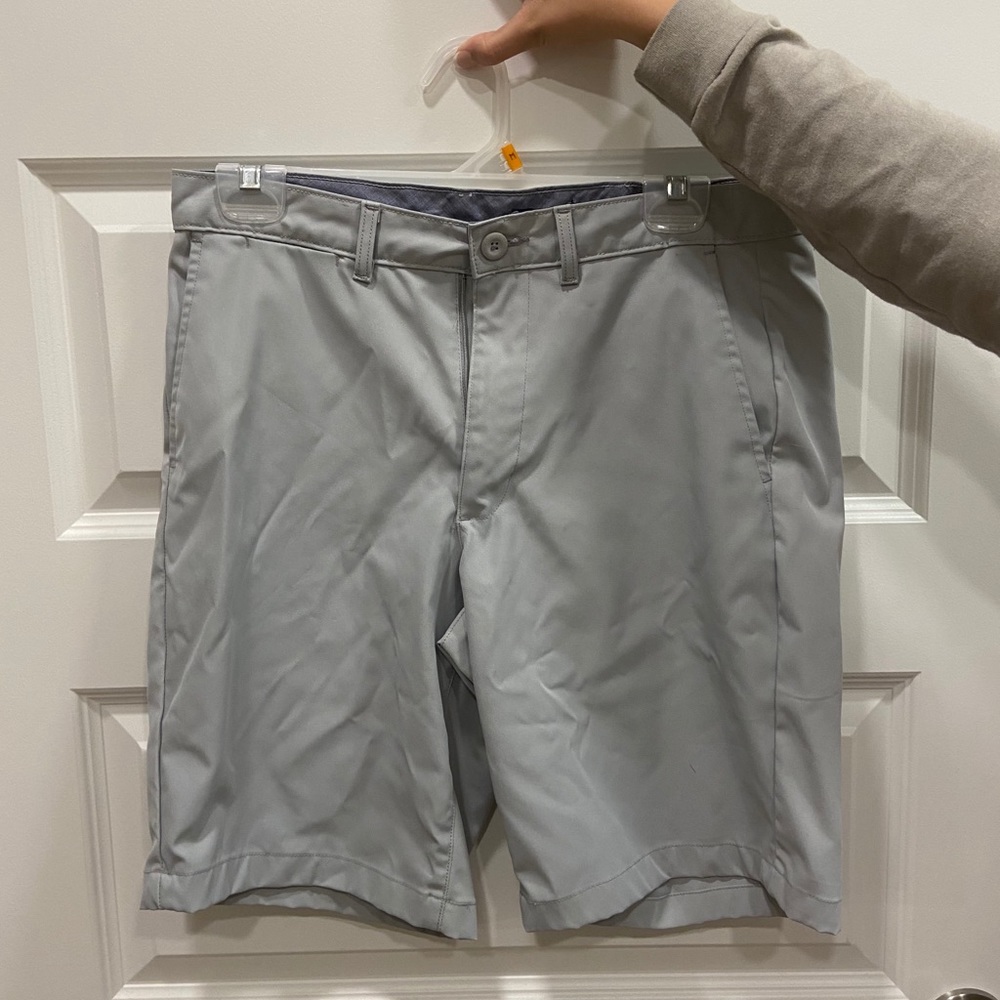 Men’s shorts size 32